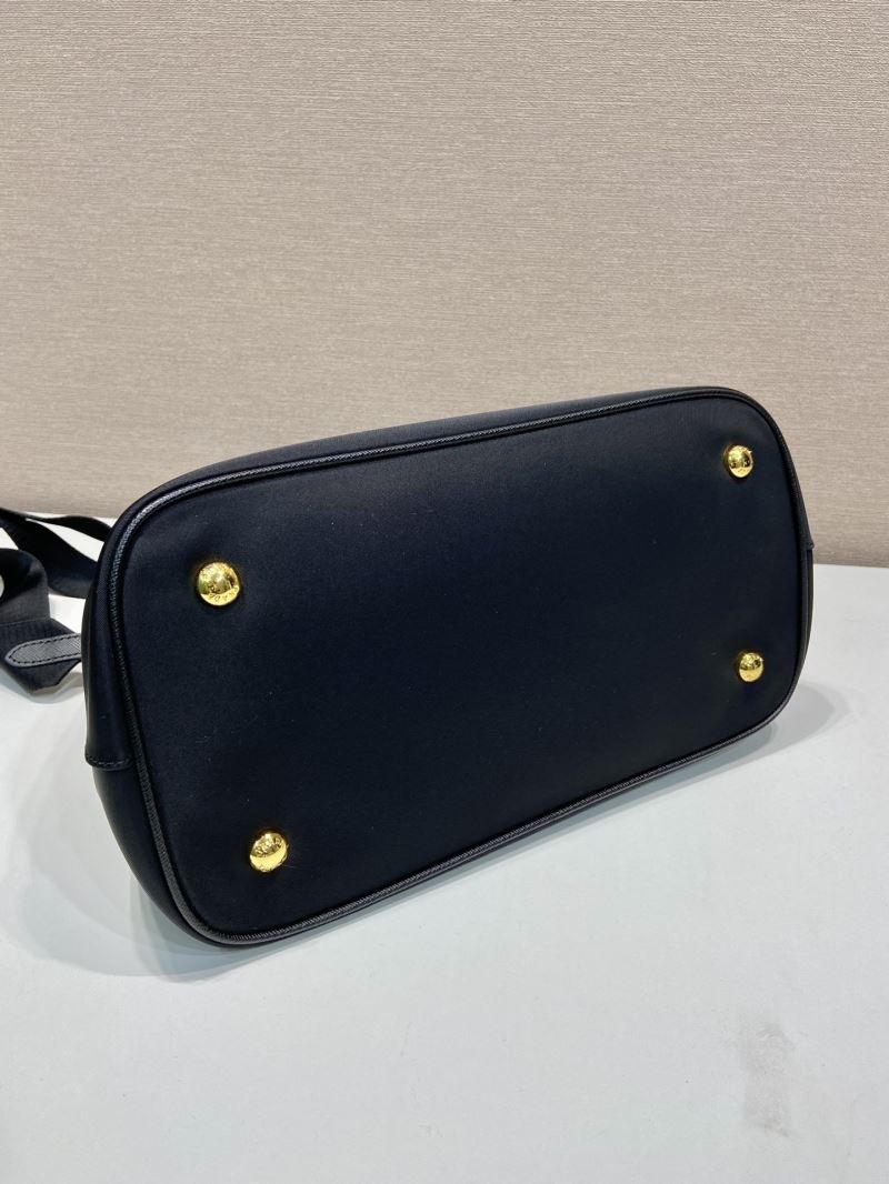 Pra*a top handle bags